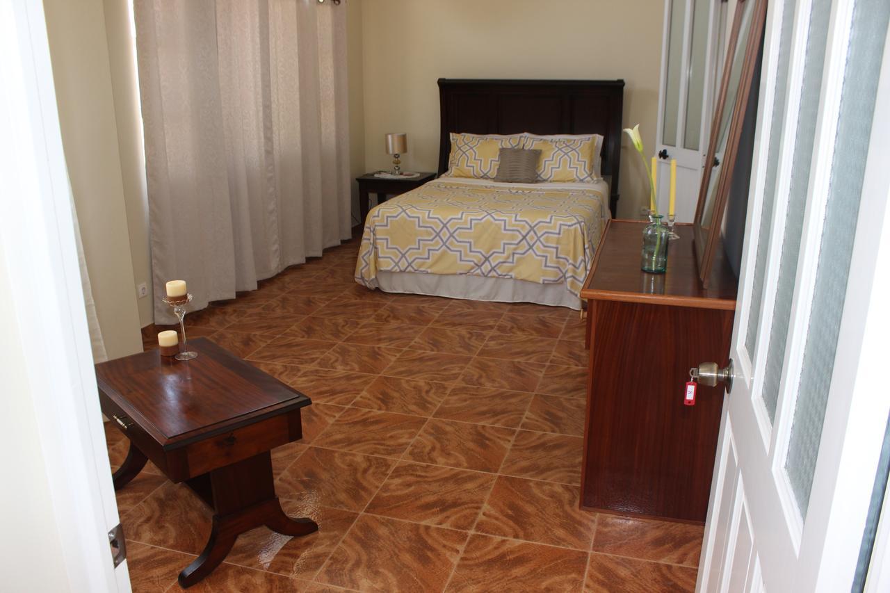 Hotel Cruz Grande-Brava Vila Nova Sintra Bagian luar foto